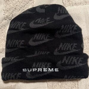 Nike Supreme Beanie